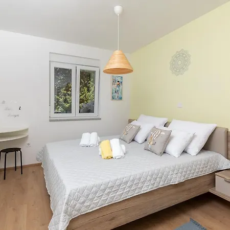 J&e Appartamento Medolino