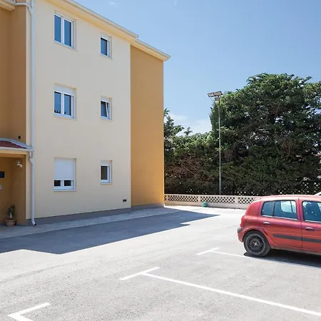 J&e Διαμέρισμα Μεντουλίν